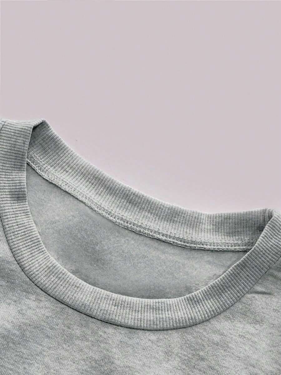 Women's Book Graphic Sweatshir - огляд і ціна Winter Clothing Gift Ideas