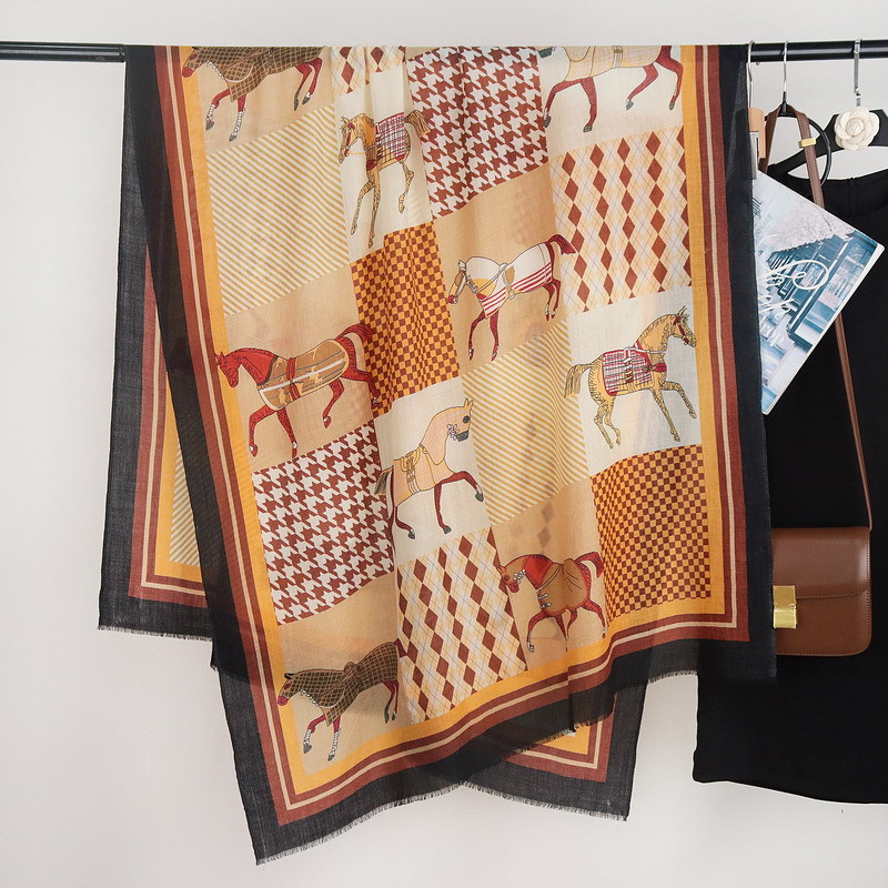 Horse Print Tassels Cashmere S - огляд і ціна Winter Clothing Hong Kong