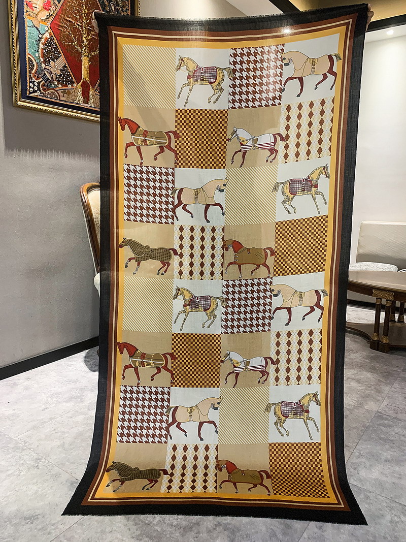Horse Print Tassels Cashmere S - огляд і ціна Winter Clothing Hong Kong